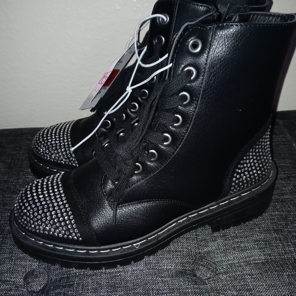 Boots with rhinestones